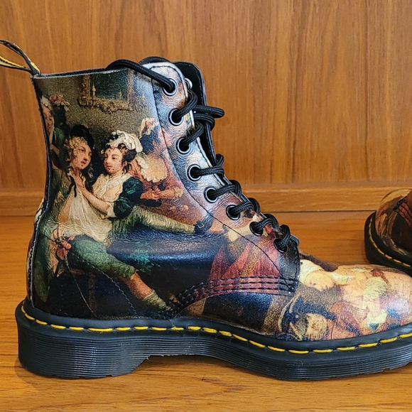 Dr. Martens Black Lace-Up Boots - Picture 3 of 10